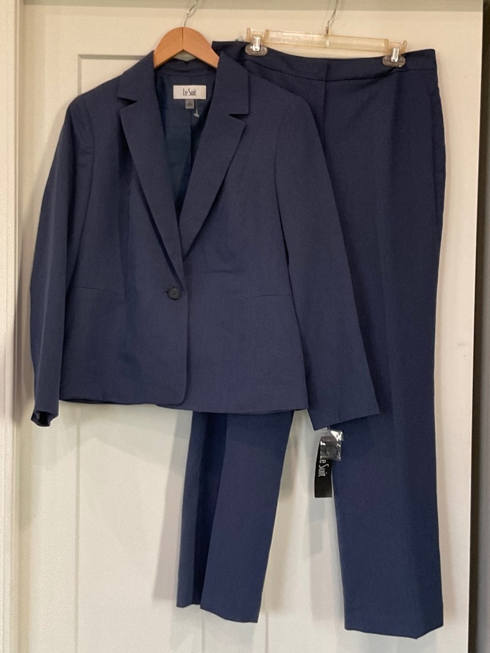 NWT Le Suit Size 12 Women’s Blue Single Button Professional Business Pant Suit
